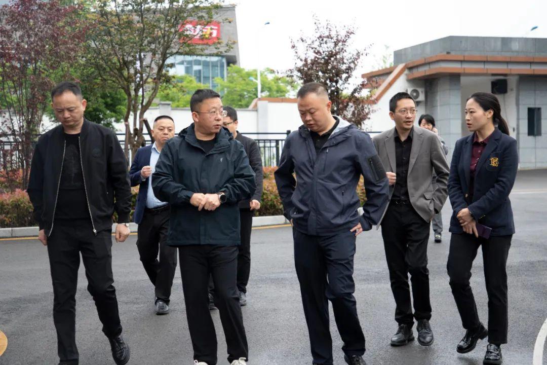 李林波深入遵义天籁艺术高级中学调研消防安全工作